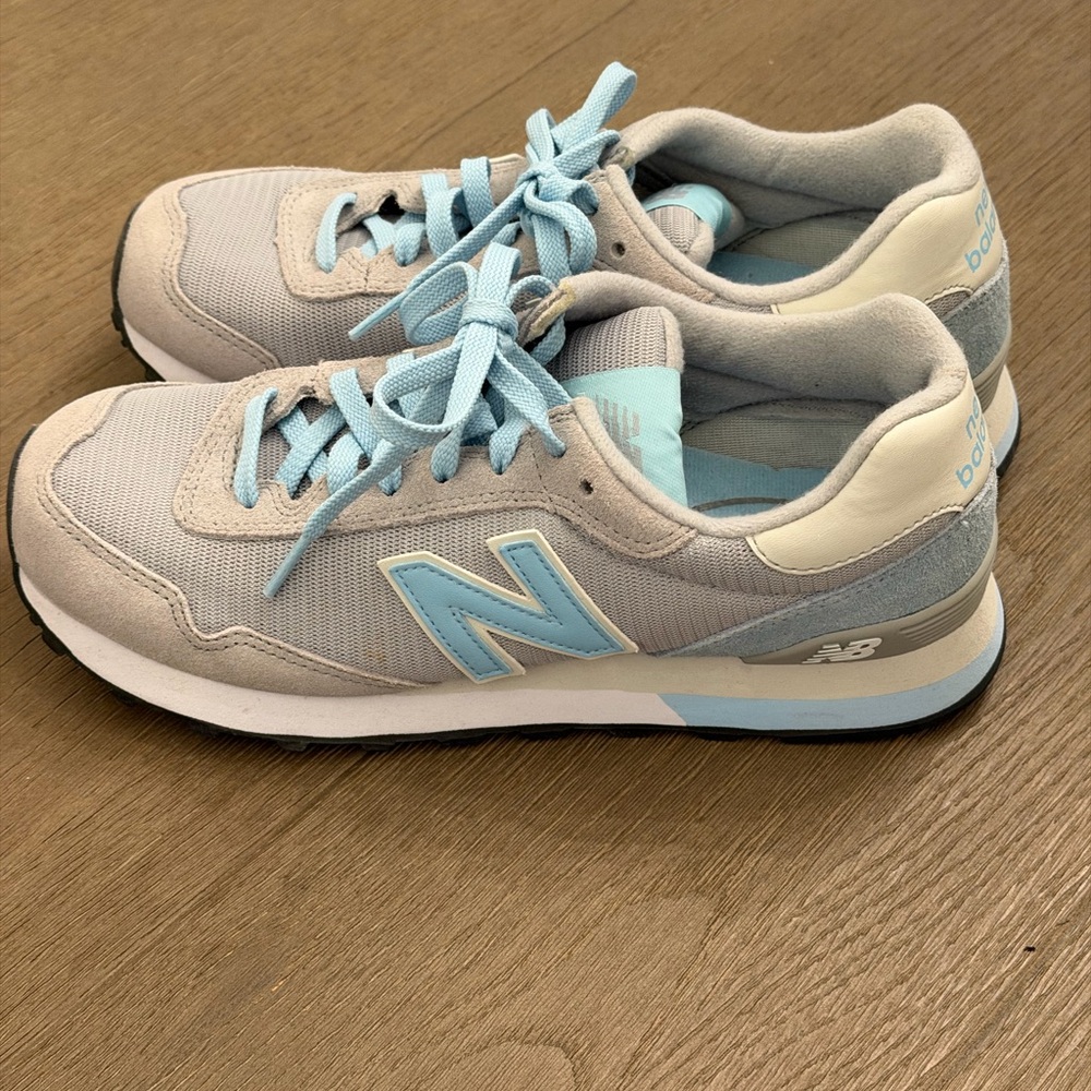 New Balance Women's Light Blue and Gray Casual Sneakers